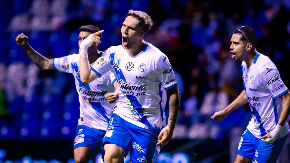 Pese a doblete de Emiliano Gómez, Club Puebla empata contra Pachuca