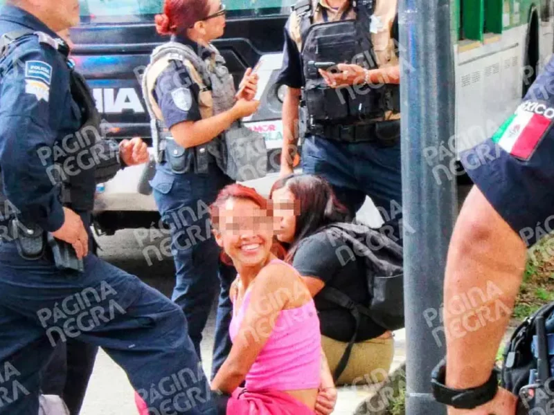 Detienen a carteristas en unidad de RUTA Puebla; les aseguran 20 celulares