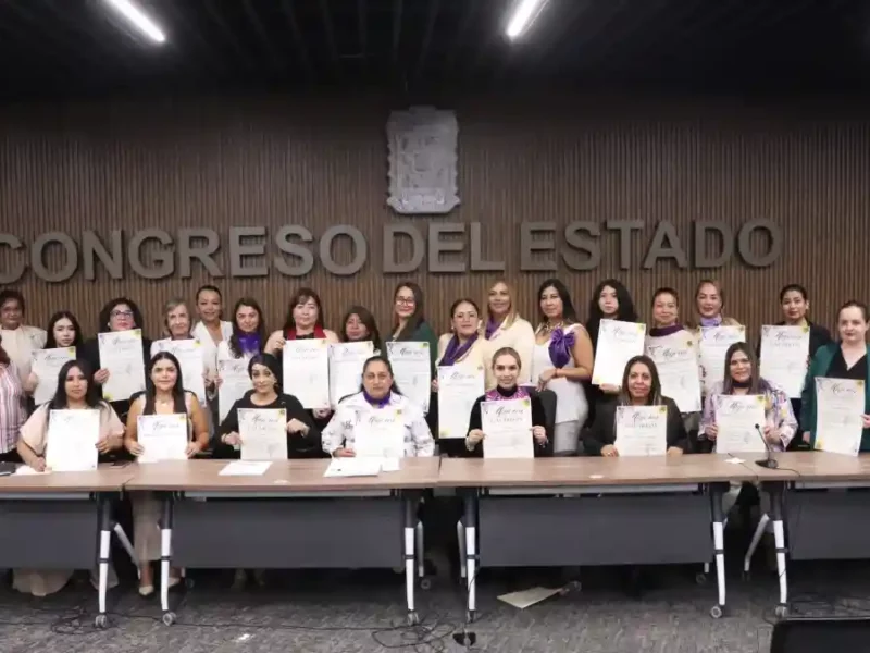 Congreso del Estado fue sede del 3er aniversario del colectivo Por las Mujeres de Puebla