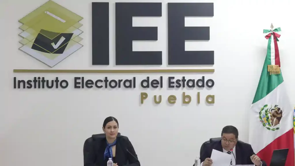 Fuerza Obradorista presenta ante el IEE Puebla calendario de asambleas