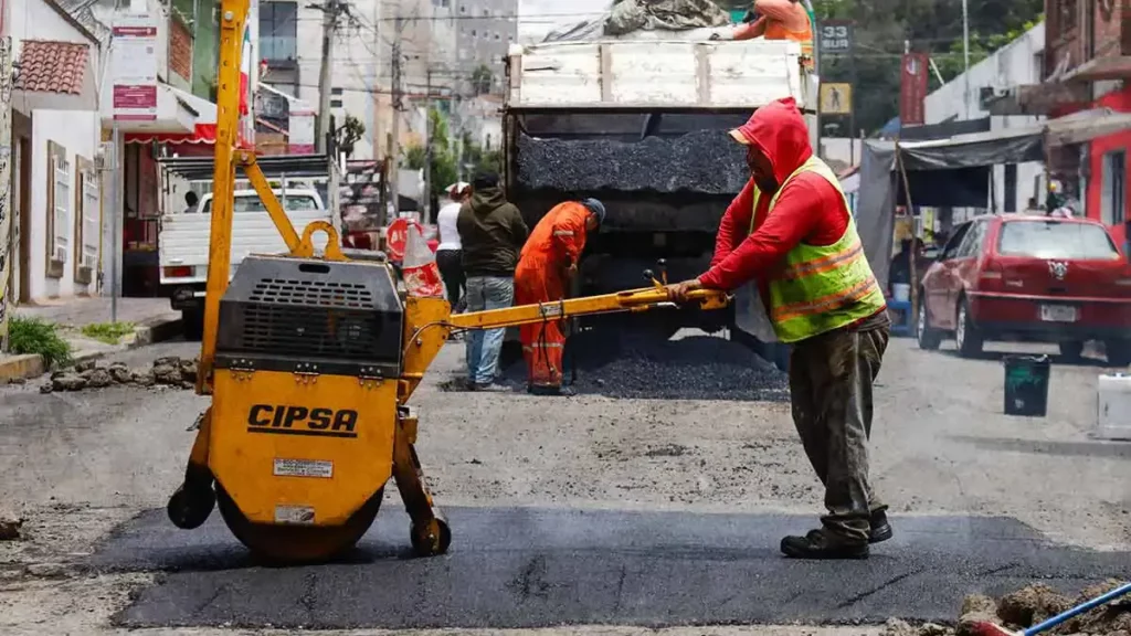 Suman 15 mil baches intervenidos por el Gobierno de Puebla; continuará con rehabilitación de calles