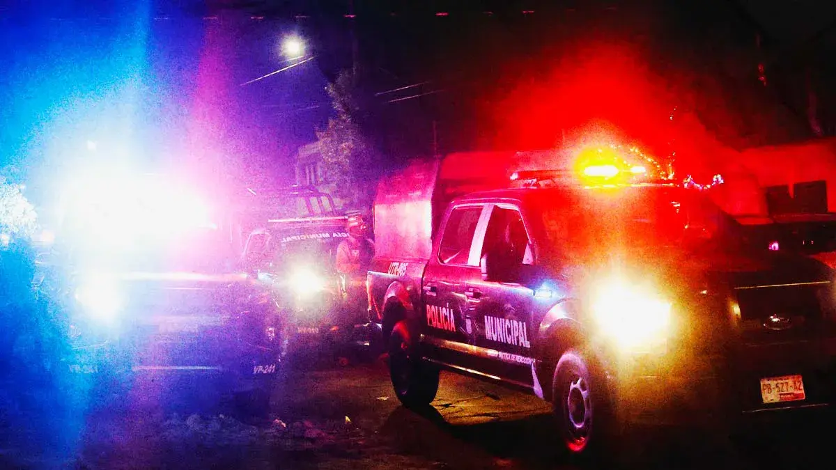 Hombre resulta herido de bala durante intento de asalto en Galaxia Castillotla, Puebla