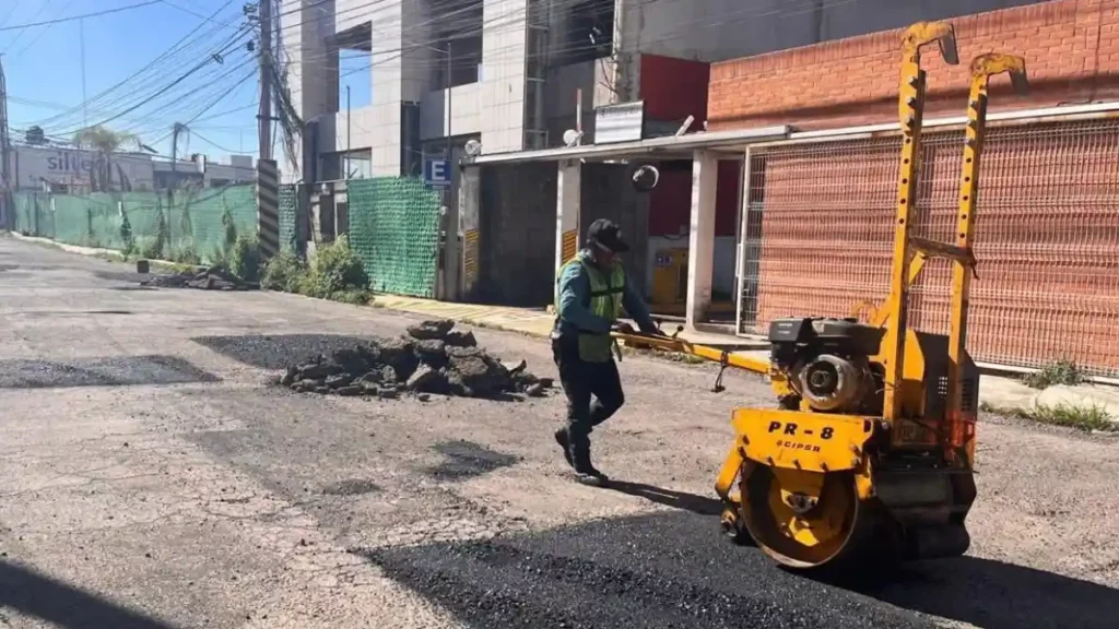 Campaña Capitalina Bacheando Puebla: fortalece los barrios de la ciudad con acciones de mantenimiento vial