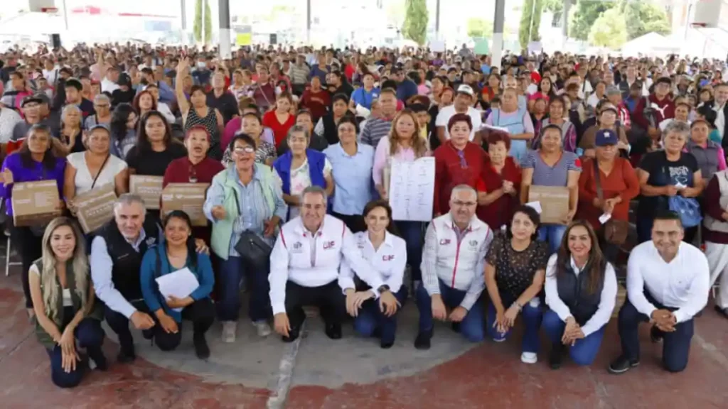 Impulsan MariElise Budib y Pepe Chedraui el programa “Alimentación Imparable” en Agua Santa