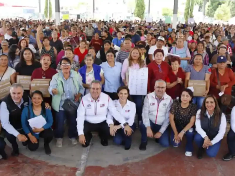Impulsan MariElise Budib y Pepe Chedraui el programa “Alimentación Imparable” en Agua Santa