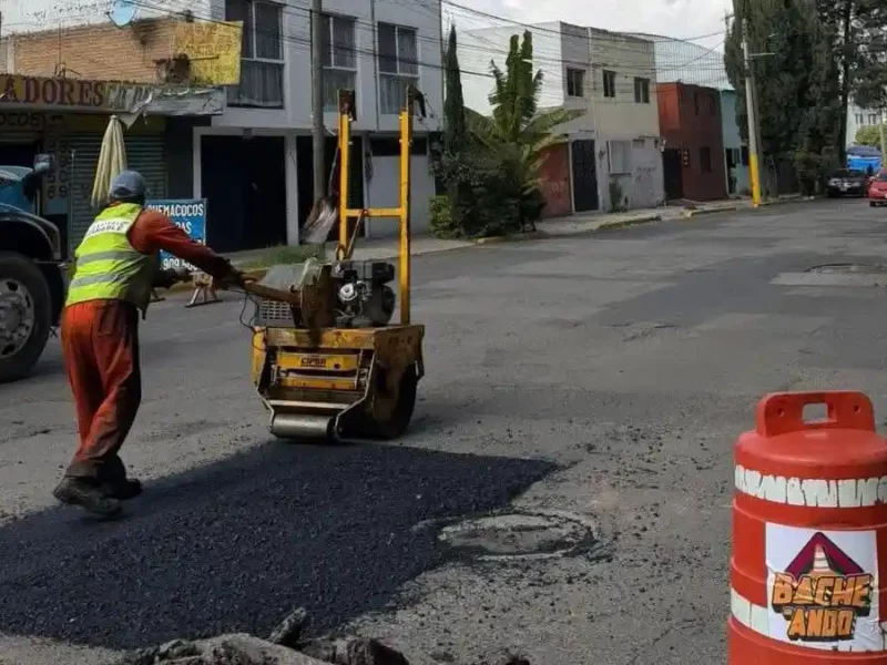 Campaña Capitalina Bacheando Puebla: refuerza atención en vialidades secundarias de la capital