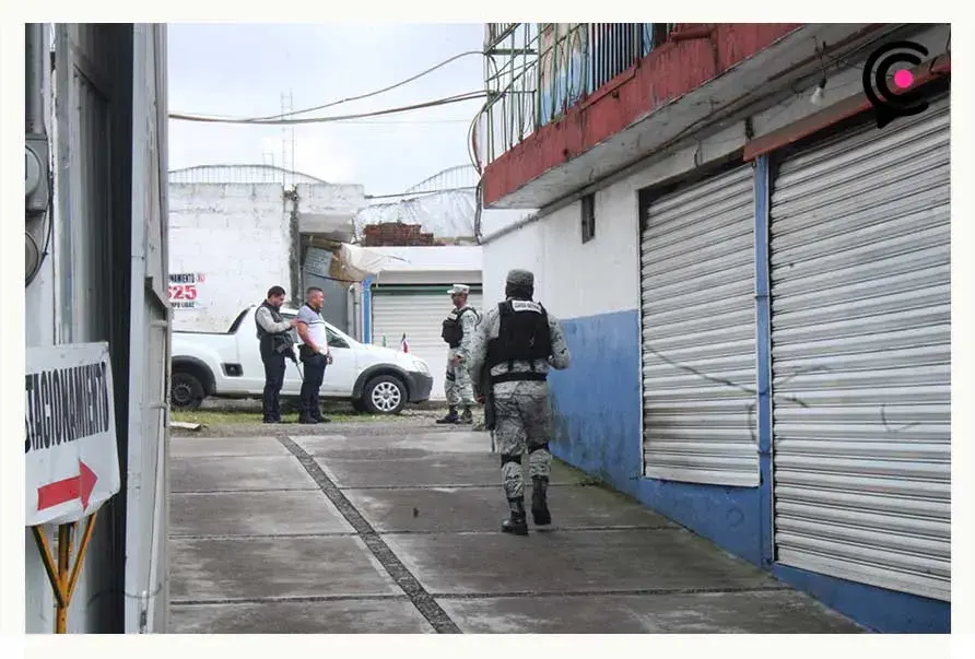 Guardia Nacional resguarda local en el Mercado Morelos por motocicleta robada