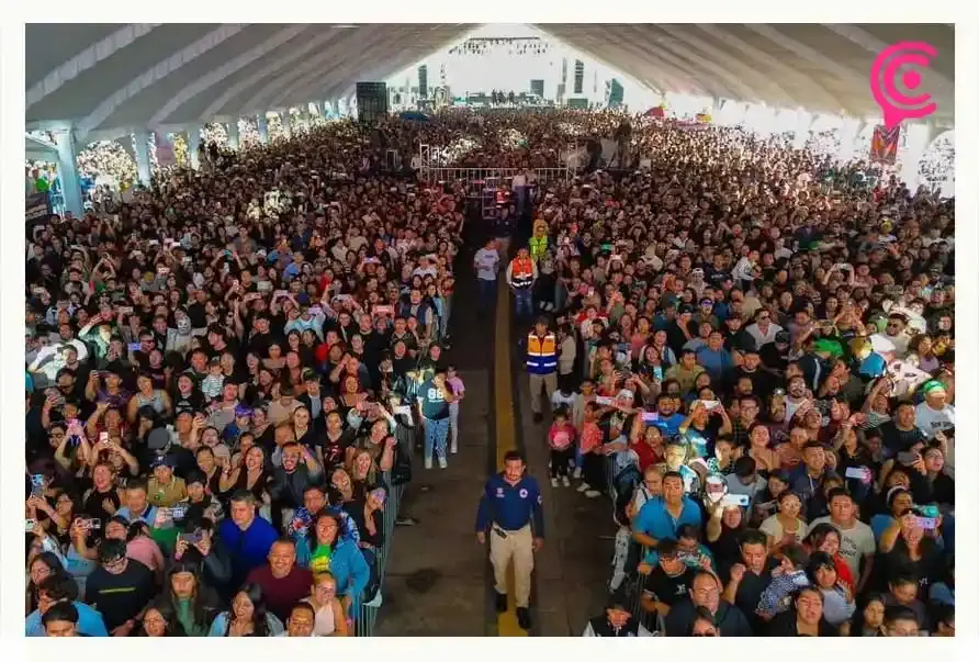 Inspector hace vibrar la Feria Patronal de Huejotzingo 2025; miles bailan al ritmo del ska