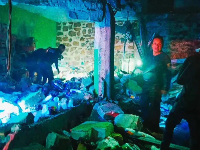 Explosión de pirotecnia y gas en fiesta patronal deja más de 12 heridos en Huehuetlán