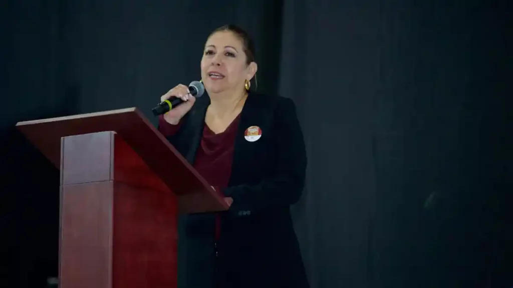 Cuentan maestras y maestros con una aliada en el Congreso: Laura Artemisa
