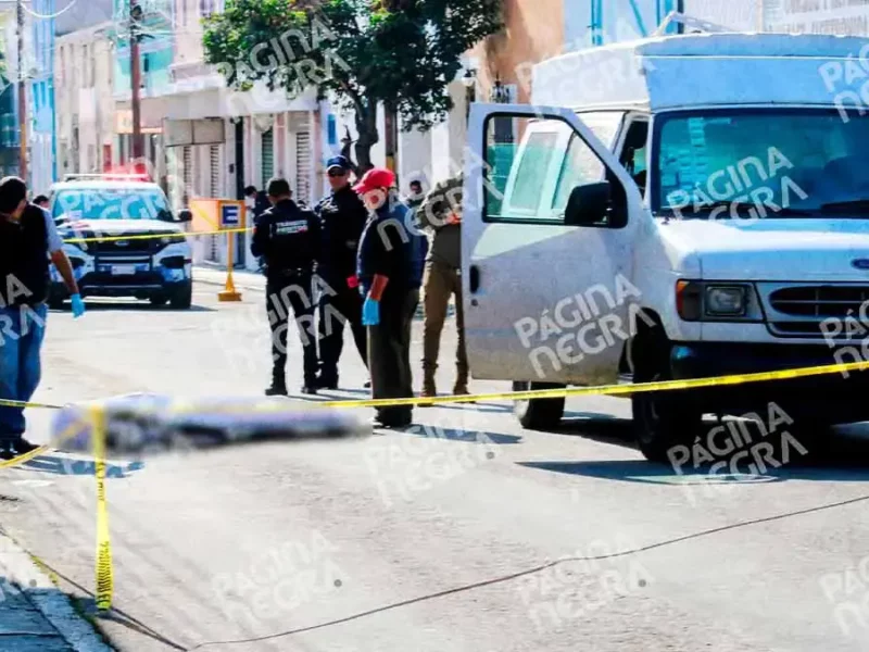 Atropella y mata a peatón en el Centro Histórico de Puebla; automovilista responsable se fugó