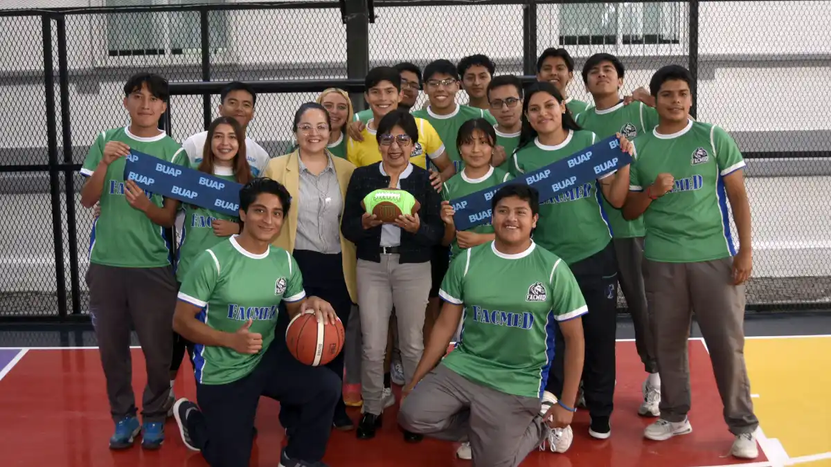 Inaugura Rectora Lilia Cedillo cancha deportiva y espacios de esparcimiento en el Área de la Salud