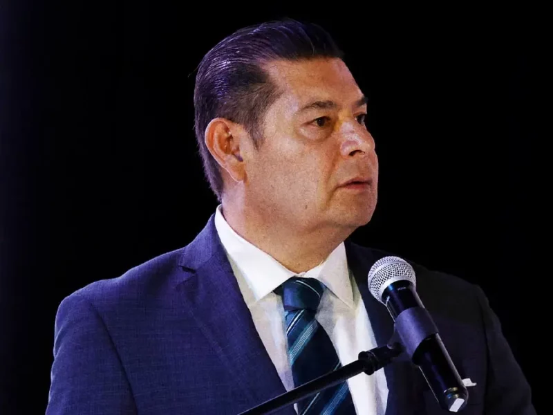 Alejandro Armenta anuncia pavimentación histórica de cinco mil calles en Puebla para 2025