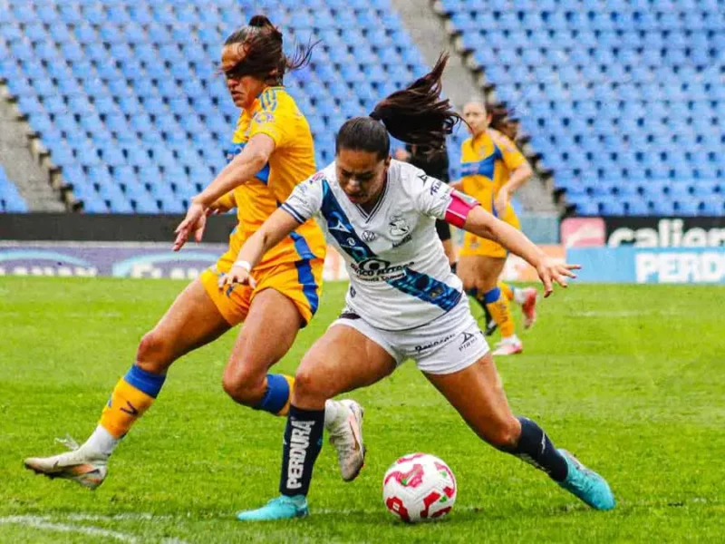 Club Puebla Femenil y Tigres se enfrentan en un duelo lleno de contrastes