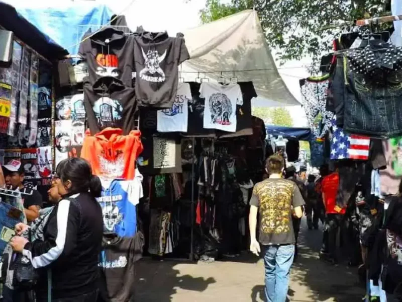Tianguis Cultural El Chopo en Ciudad de México celebra 45 años de historia