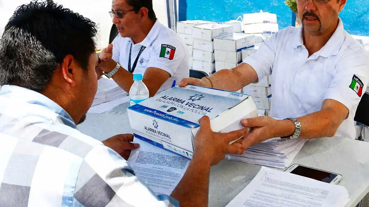 Gobierno de Puebla lleva instaladas mil 052 alarmas vecinales en la zona metropolitana