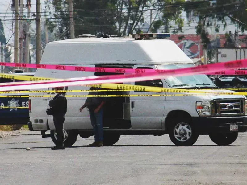 Encuentran a hombre ejecutado con el tiro de gracia entre Amozoc y Acajete, Puebla