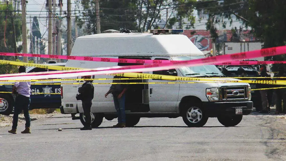 Encuentran a hombre ejecutado con el tiro de gracia entre Amozoc y Acajete, Puebla