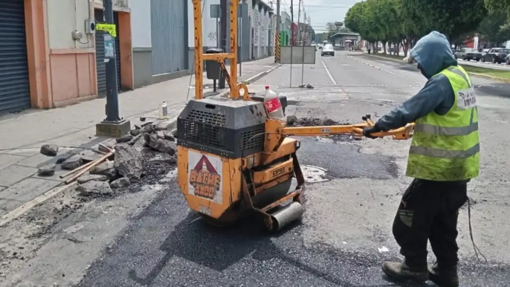 Campaña Capitalina Bacheando Puebla: trabajo permanente en materia infraestructura vial