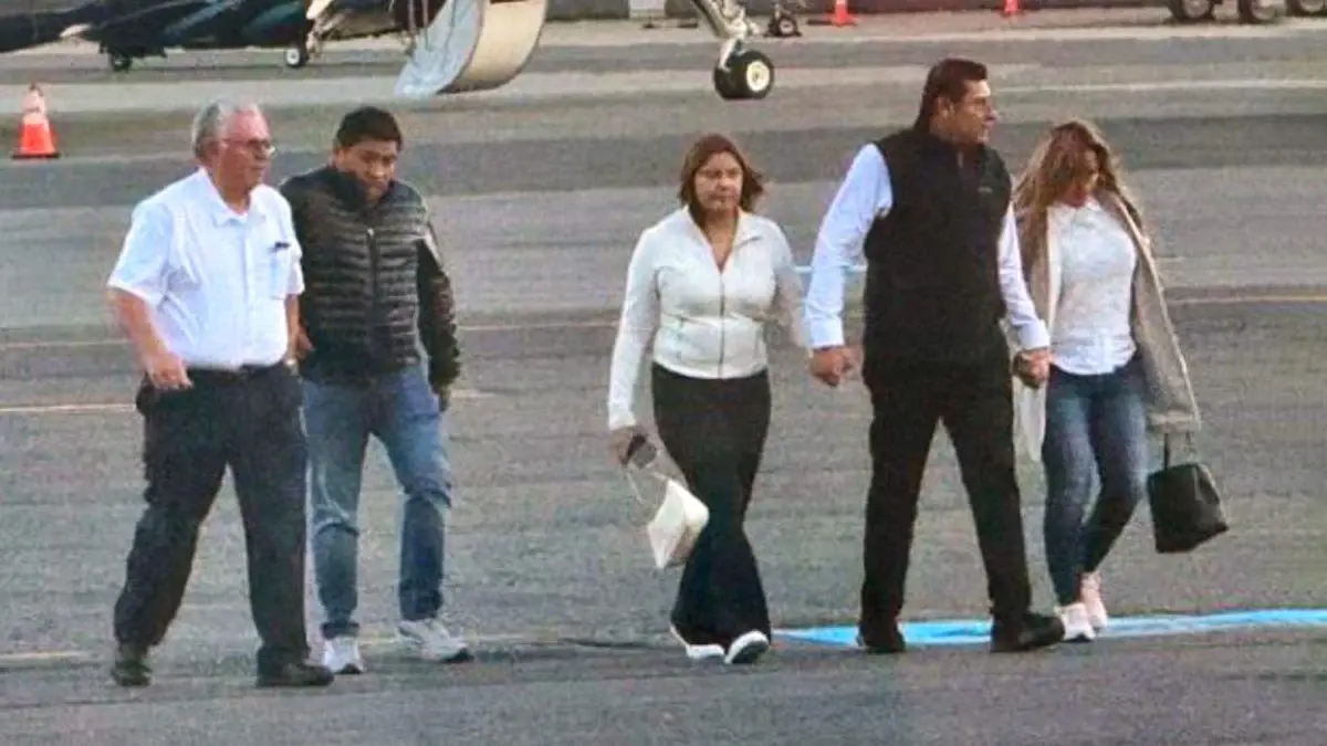 Difunden imágenes de viaje privado de Alejandro Armenta; Gobierno de Puebla niega uso de recursos públicos