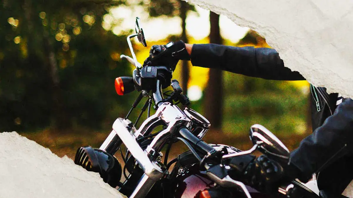 Motociclista murió tras derrapar sobre el Periférico Ecológico en Amozoc; se estampó contra el pavimento
