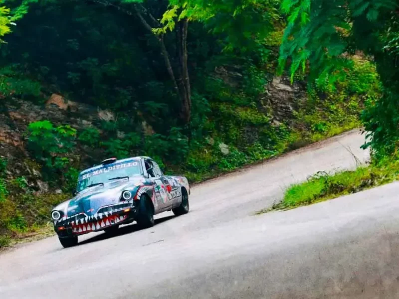 Ricardo Cordero sufre accidente y pierde el liderato en Etapa 1 de la Carrera Panamericana