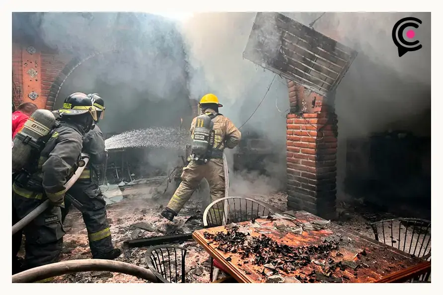 Incendio en “La Cantinita" dejó una víctima calcinada en Aquiles Serdán, Puebla