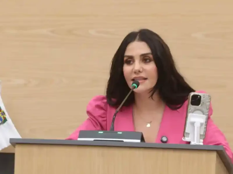Promueve diputada Susana Riestra iniciativas para regular el uso de redes sociales en menores