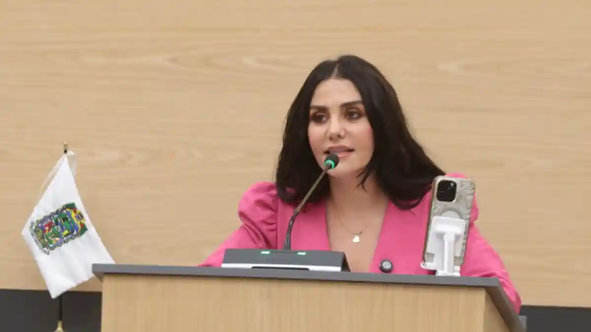 Promueve diputada Susana Riestra iniciativas para regular el uso de redes sociales en menores