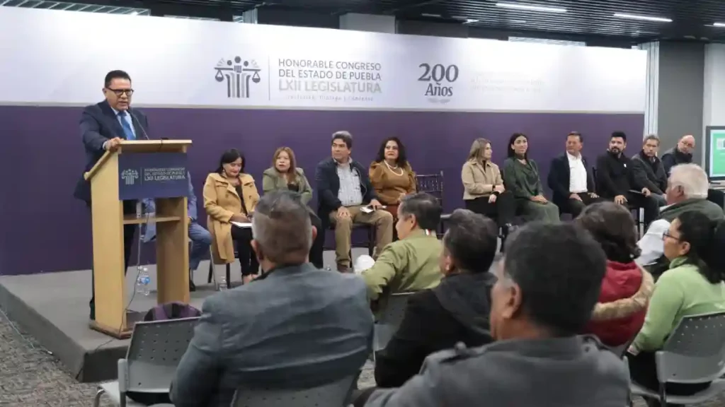 Realiza diputado Miguel Márquez foros para la construcción de leyes en materia de economía social