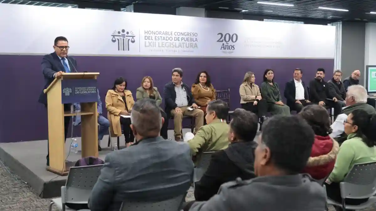 Realiza diputado Miguel Márquez foros para la construcción de leyes en materia de economía social