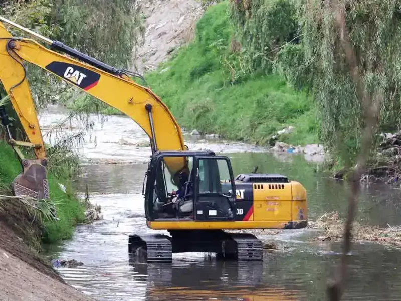 Gobierno de Puebla rentará maquinaria pesada para atender derrumbes en Sierra Norte