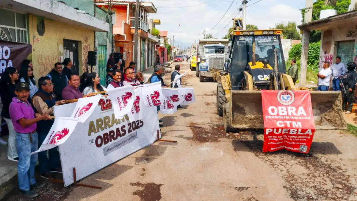 "No sólo pavimentamos calles, dignificamos la vida de las y los cholultecas": Tonantzin Fernández