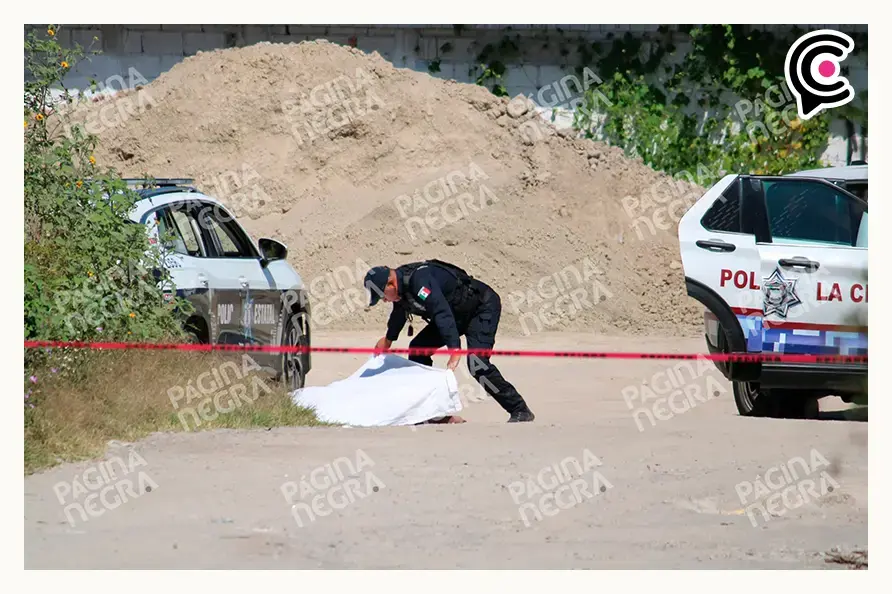 Vecinos encuentran a hombre muerto con espuma en la boca en Minerales de Guadalupe Sur, Puebla