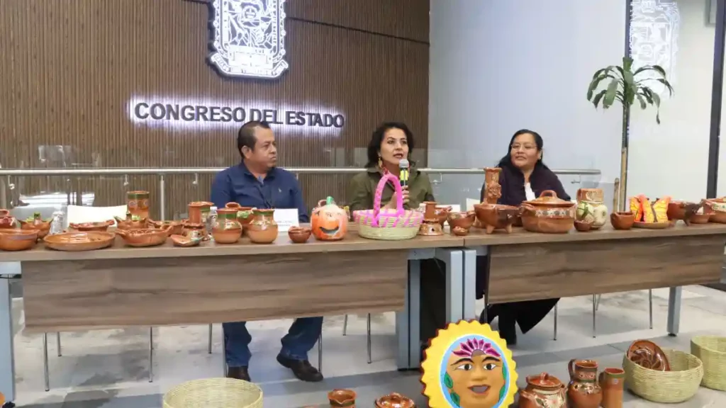 Diputada Azucena Rosas promueve 5° Aniversario de la Alfarería en el municipio de Acteopan