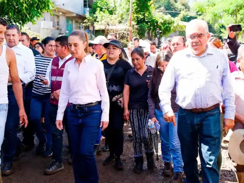Alcalde de Huauchinango ordena vigilar apoyo de funcionarios públicos a través de Facebook