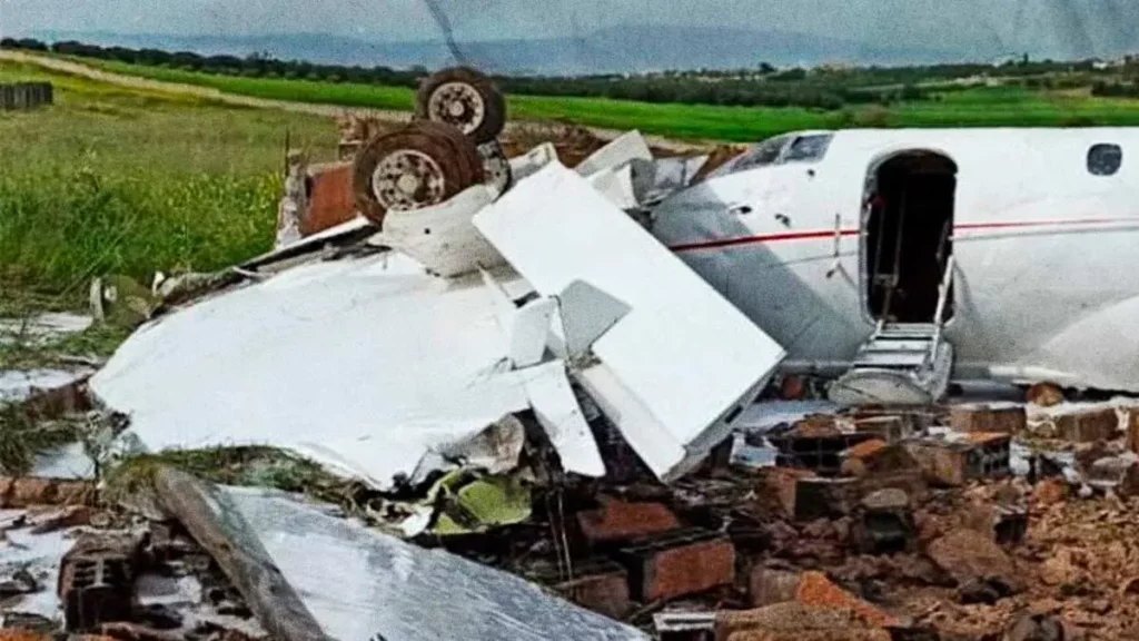Mueren tres mexicanos en desplome de avioneta en Michigan, Estados Unidos