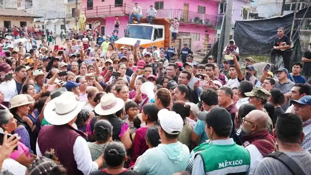 Claudia Sheinbaum atiende crisis en Huehuetla, Hidalgo tras impacto del huracán Priscilla