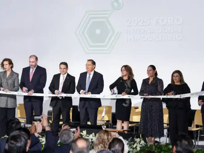 Lupita Cuautle participa en el Foro Internacional Inmobiliario organizado por AMPI Puebla