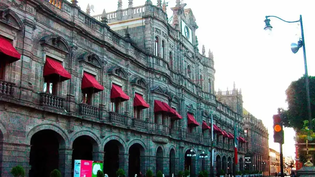 Ayuntamiento de Puebla liquidó el 97% de adeudos heredados en el primer año de gobierno