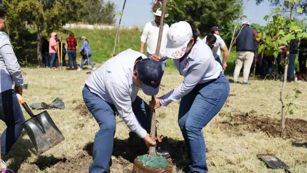 Fomenta Lupita Cuautle la cultura de cuidado ambiental en San Andrés Cholula