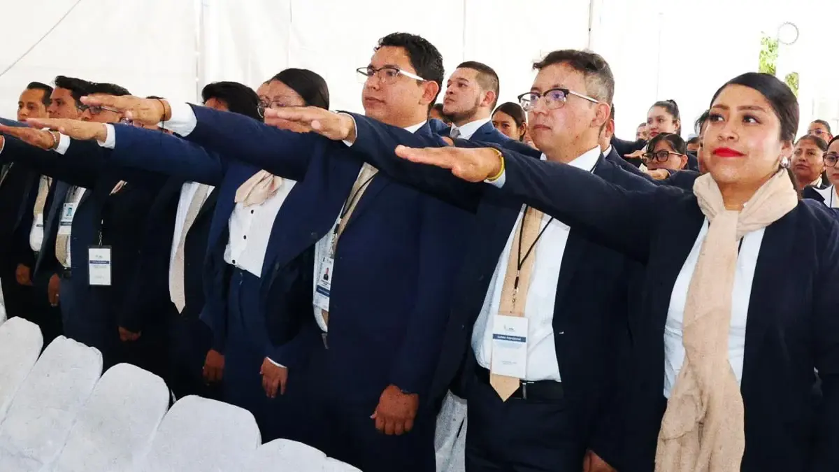 Toman protesta 143 auxiliares del Ministerio Público de la Fiscalía de Puebla