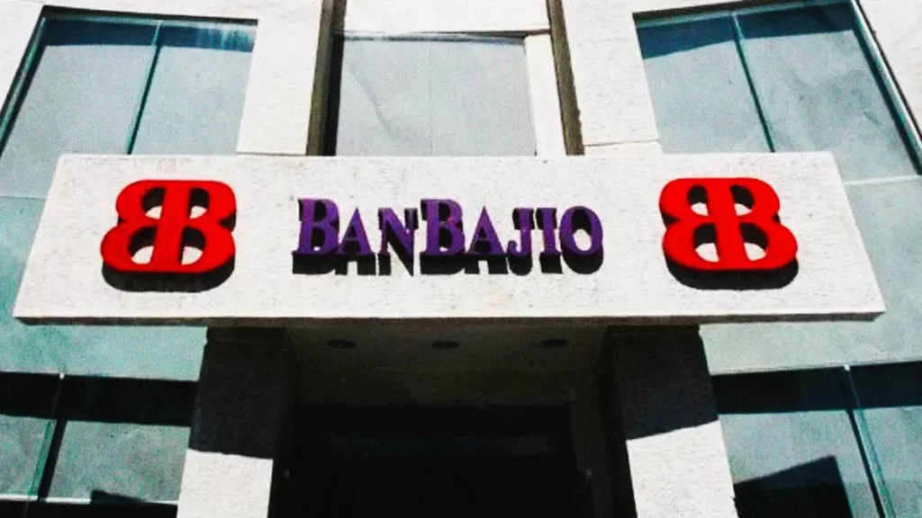 Asaltan a cuentahabiente de BanBajío en Granjas de San Isidro, Puebla; le roban 150 mil pesos