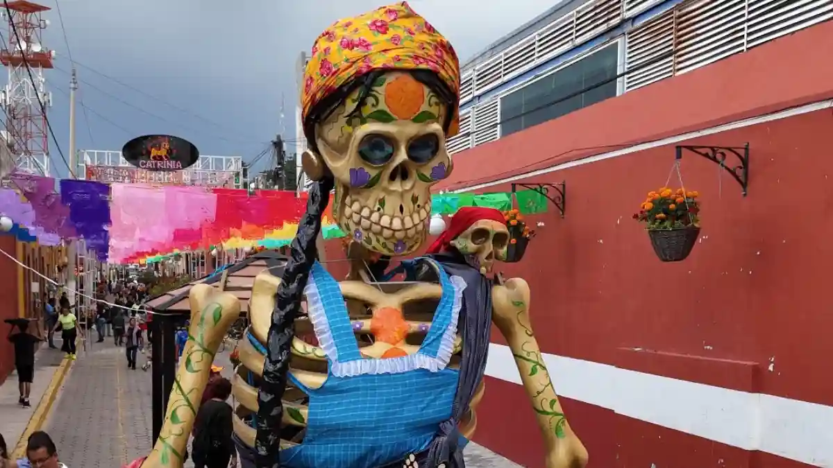 “La Catrina, la Marchanta Madre Agricultora”: homenaje a las mujeres del campo en el Festival Internacional Valle de Catrinas