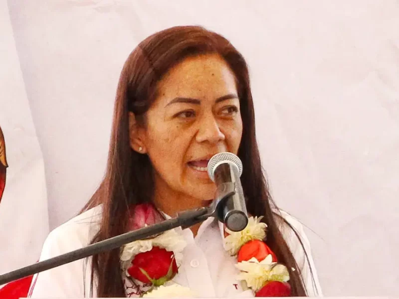 Ariadna Ayala impulsa la capacitación “Simulador de Negocios” para fortalecer el emprendimiento local 