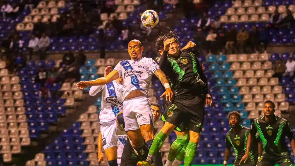 Club Puebla visita a los Bravos para inaugurar la Jornada 15