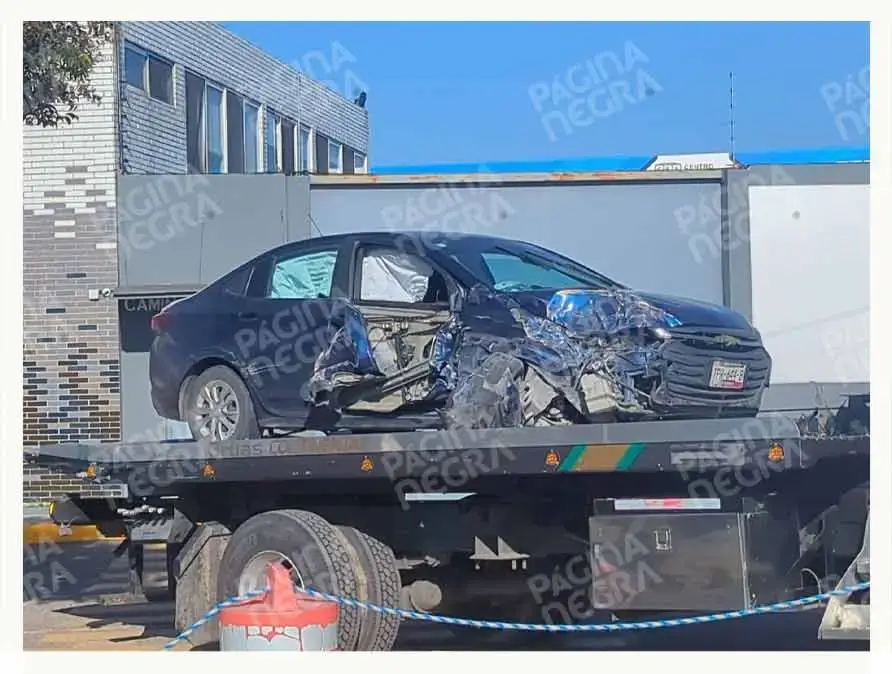Automovilista provoca choque múltiple y volcadura en Cuautlancingo, Puebla; accidente deja tres lesionados
