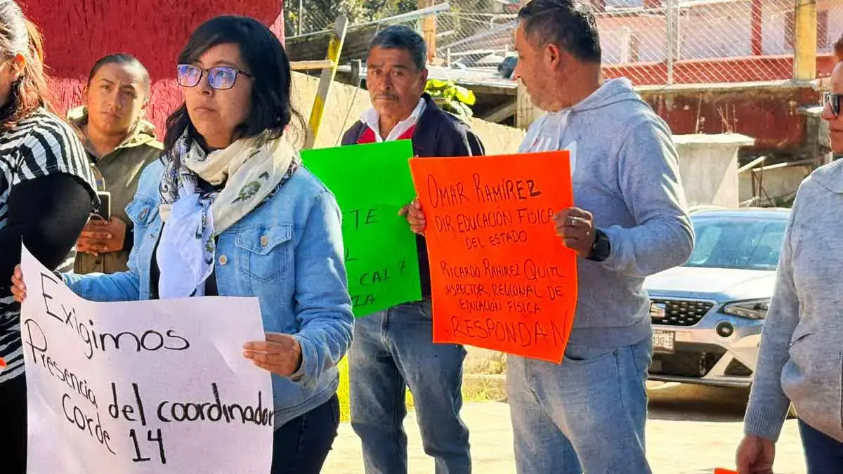 Falta de profesores en el CAI 7 de Zacapoaxtla desata protestas de padres de familia