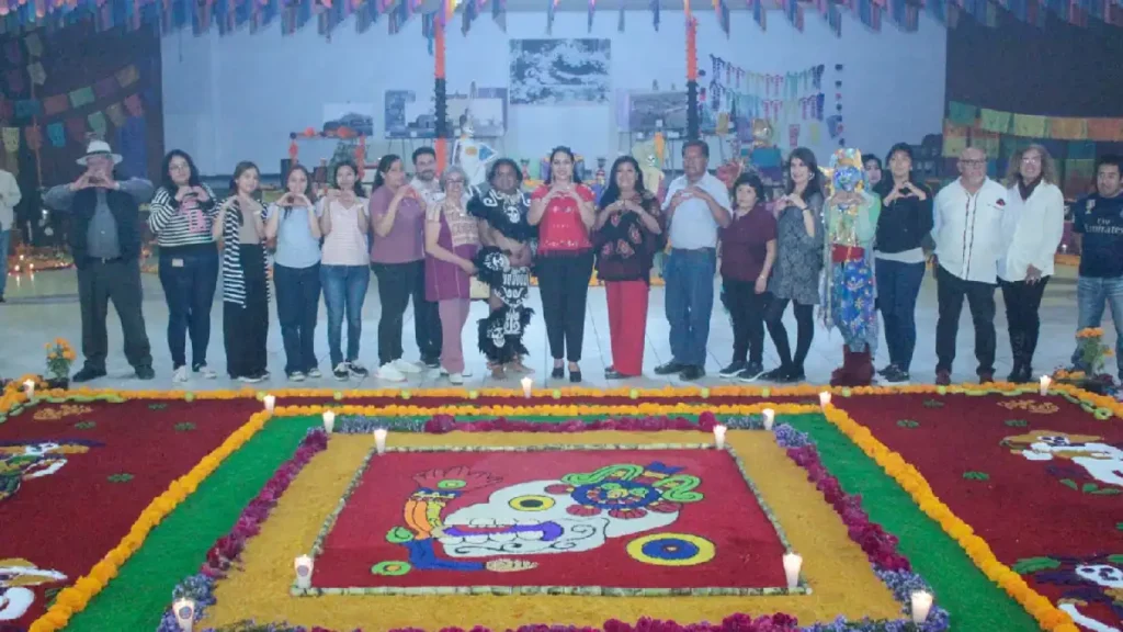 Tonantzin Fernández inaugura el Corredor de Ofrendas en el Complejo Cultural