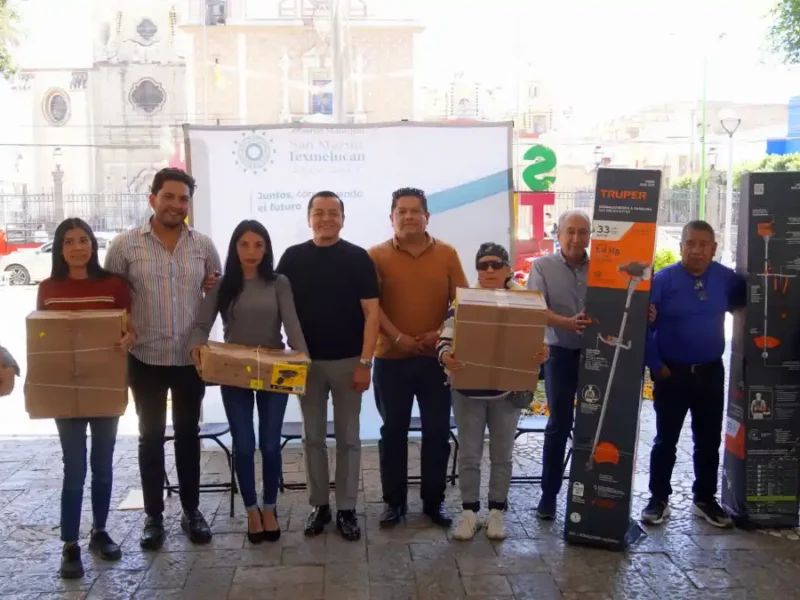 Gobierno de Texmelucan entrega herramientas de jardinería a comités vecinales de participación ciudadana